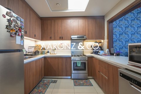 Apartamento para venda em Jumeirah Village Triangle, Dubai, EAU 2 quartos, 137 m2 № 687065 - foto 9