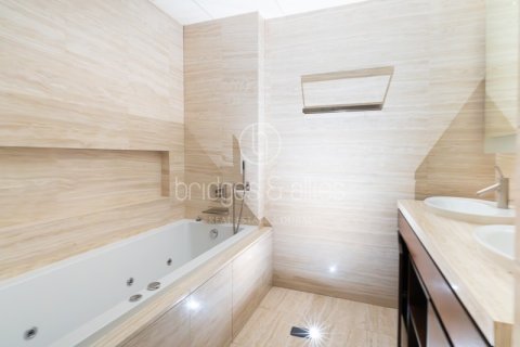 Apartment sa Downtown Dubai (Downtown Burj Dubai), UAE 2 silid-tulugan, 159 sq.m. № 687070 - larawan 16