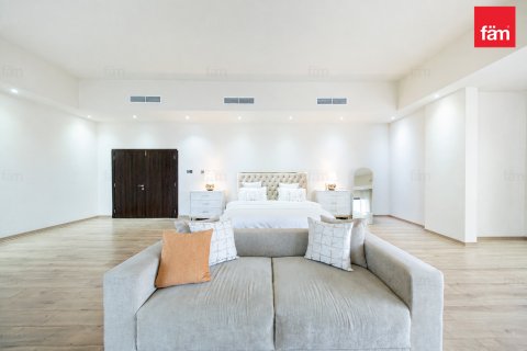 Villa à louer à Al Barsha, Dubai, EAU 5 chambres, 967.2 m2 № 752194 - photo 16