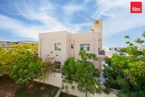 Villa à louer à Al Barsha, Dubai, EAU 5 chambres, 967.2 m2 № 752194 - photo 24