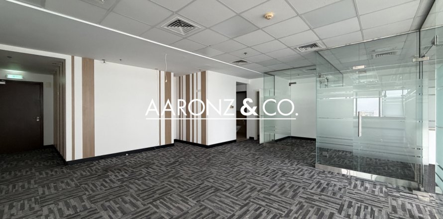 Zyrë në Dubai Media City, Emiratet e Bashkuara Arabe 144 m2. № 703395