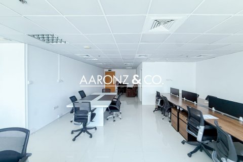 Oficiu de închiriat în Business Bay, Dubai, EAU 83 mp.  №703396 - poză 1