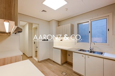 Apartament de închiriat în Jumeirah Village Triangle, Dubai, EAU 3 dormitoare, 190 mp.  №703392 - poză 10