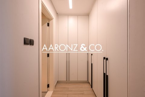 Apartament de închiriat în Jumeirah Village Triangle, Dubai, EAU 3 dormitoare, 190 mp.  №703392 - poză 7