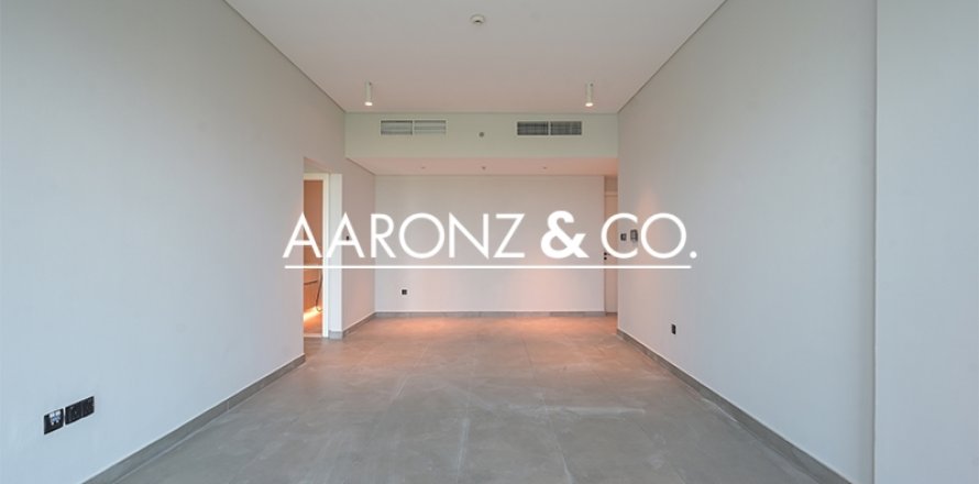 Apartament în Jumeirah Village Triangle, Dubai, EAU 3 dormitoare, 190 mp.  №703392