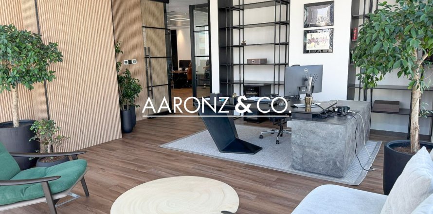Escritório em Business Bay, Dubai, EAU 281 m2 № 703391