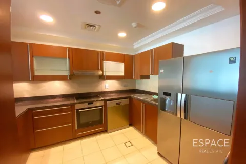 Appartement te huur in Palm Jumeirah, Dubai, VAE 2 slaapkamers, 168 vr.m., nr 661283 - foto 1