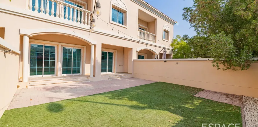 Townhouse di Jumeirah Village Triangle, Dubai, UEA 3 kamar tidur, 240 m2 nomor 661280