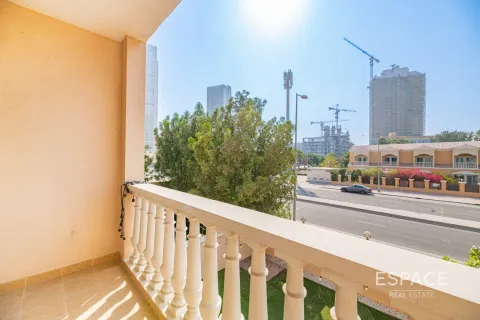 Townhouse di Jumeirah Village Triangle, Dubai, UEA 3 kamar tidur, 240 m2 nomor 661280 - foto 15