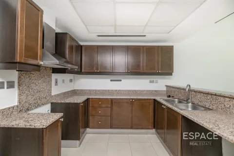 Townhouse di Jumeirah Village Triangle, Dubai, UEA 3 kamar tidur, 240 m2 nomor 661280 - foto 7