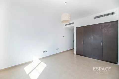 Townhouse di Jumeirah Village Triangle, Dubai, UEA 3 kamar tidur, 240 m2 nomor 661280 - foto 12