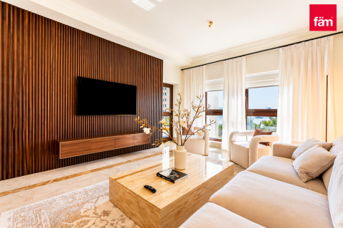 Apartamento en alquiler en Palm Jumeirah, Dubai, EAU 2 dormitorios, 163.4 m2 № 721125 - foto 2