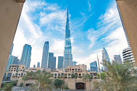 Apartment in Old Town, Dubai, UAE 2 bedrooms, 141 sq.m. № 665049 - photo 1