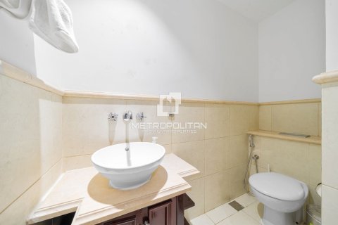 Apartment in Old Town, Dubai, UAE 2 bedrooms, 141 sq.m. № 665049 - photo 29