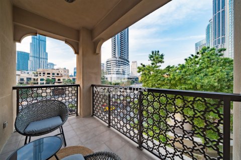 Apartment in Old Town, Dubai, UAE 2 bedrooms, 141 sq.m. № 665049 - photo 3