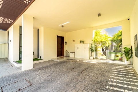 Townhouse in Dubai, UAE 4 bedrooms, 246 sq.m. № 734460 - photo 2