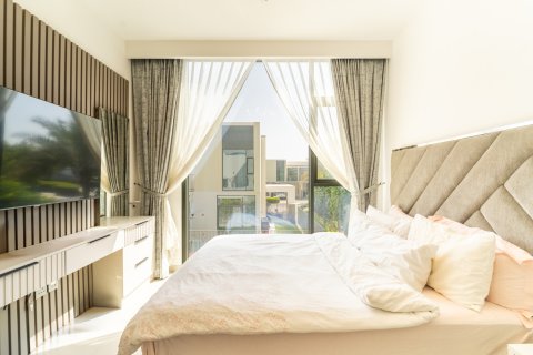 Townhouse in Dubai, UAE 4 bedrooms, 246 sq.m. № 734460 - photo 7