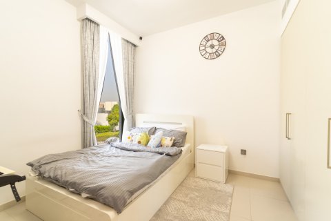 Townhouse in Dubai, UAE 4 bedrooms, 246 sq.m. № 734460 - photo 9