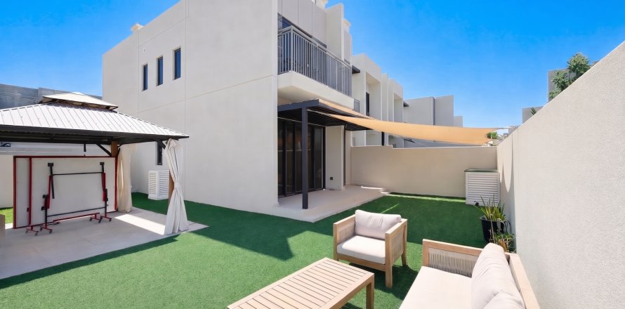 Kuća u nizu u DAMAC Hills (Akoya by DAMAC), Dubai, UAE 152 m2, 3 spavaćih soba Br. 734456