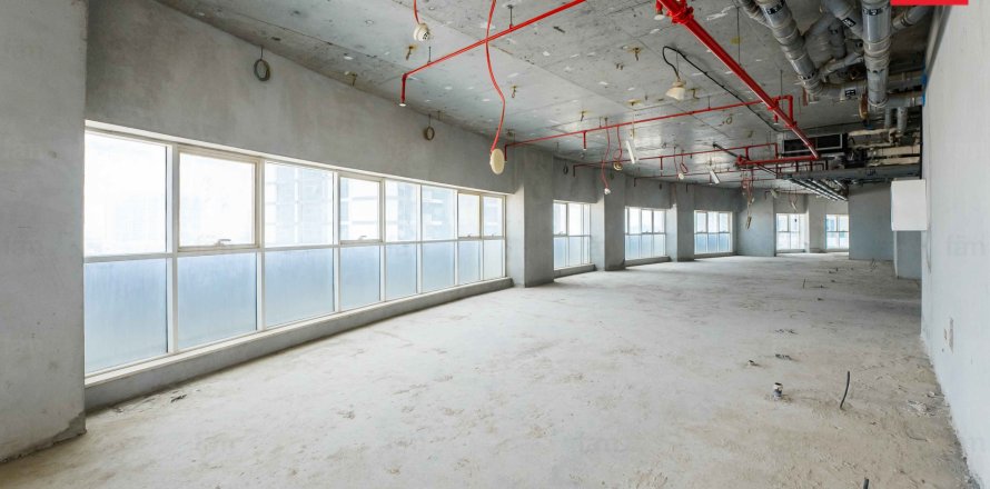 Kancelář v Dubai Sports City, SAE 304.6 m² Č.: 633597