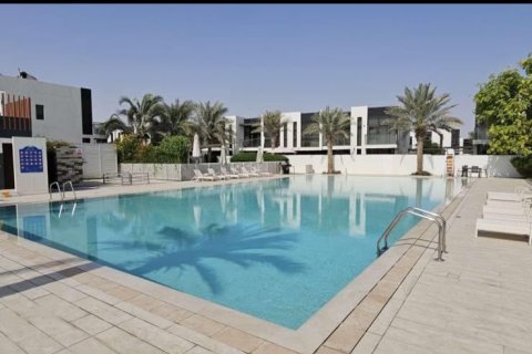 Dubai, संयुक्त अरब अमीरात में विला, 2 बेडरूम, 174.8 वर्ग मीटर, संख्या 759763 - फ़ोटो 4