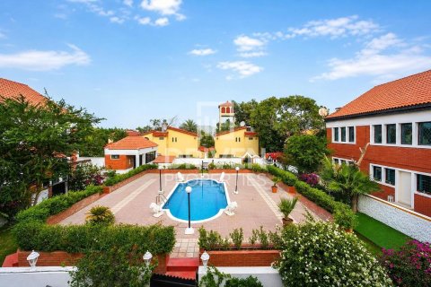 Vila u gradu Al Safa, Dubai, UAE 4 spavaće sobe, 2787.09 m2 Br. 759644 - Slika 8