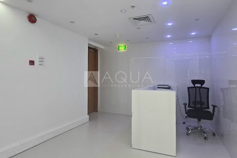 Üürile anda kontor asukohaga Sheikh Zayed Road, Dubai, AÜE: 186.1 m² Nr 651993 - pilt 1