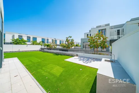 Townhouse in Al Furjan, Dubai, UAE 4 bedrooms, 280 sq.m. № 661154 - photo 2