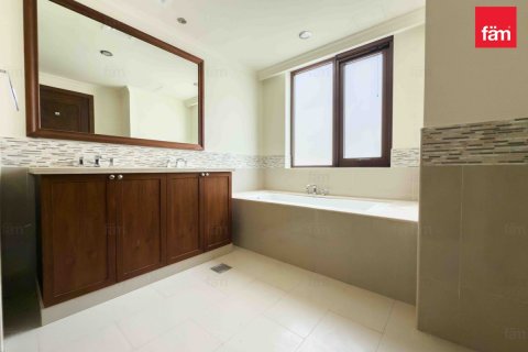 Vilë në Dubai, Emiratet e Bashkuara Arabe 6 dhoma gjumi, 632.3 m2. № 634731 - Foto 26