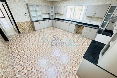 Villa zur Miete in Umm Suqeim, Dubai, VAE 4 Schlafzimmer, 371.6 m2 Nr. 633431 - Foto 20