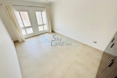 Villa zur Miete in Umm Suqeim, Dubai, VAE 4 Schlafzimmer, 371.6 m2 Nr. 633431 - Foto 22