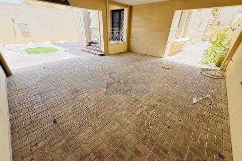 Villa zur Miete in Umm Suqeim, Dubai, VAE 4 Schlafzimmer, 371.6 m2 Nr. 633431 - Foto 19