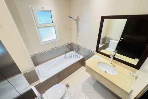 Villa zur Miete in Umm Suqeim, Dubai, VAE 4 Schlafzimmer, 371.6 m2 Nr. 633431 - Foto 16