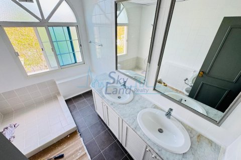 Villa in affitto a Umm Suqeim, Dubai, EAU 4 camere da letto, 325.2 mq. № 633430 - foto 21