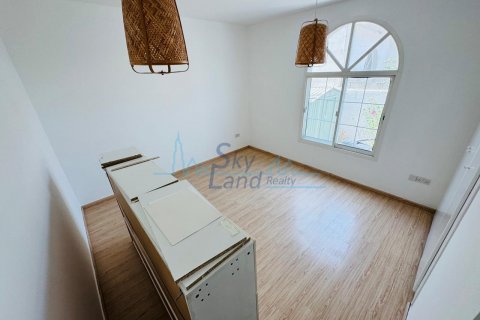 Villa in affitto a Umm Suqeim, Dubai, EAU 4 camere da letto, 325.2 mq. № 633430 - foto 12