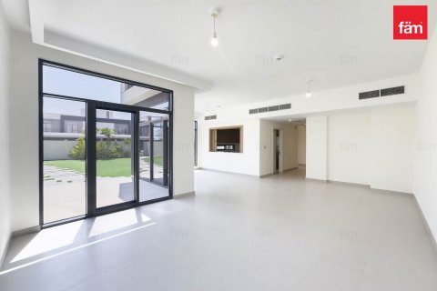 Villa in Dubai, UAE 4 bedrooms, 252 sq.m. № 634613 - photo 3