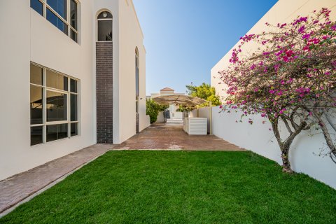 Jumeirah、Dubai、UAE にあるヴィラの賃貸物件 4ベッドルーム、418.06 m2、No750068 - 写真 4