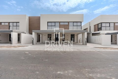 Vilë në Dubai Land, Emiratet e Bashkuara Arabe 3 dhoma gjumi, 281.59 m2. № 746844 - Foto 25