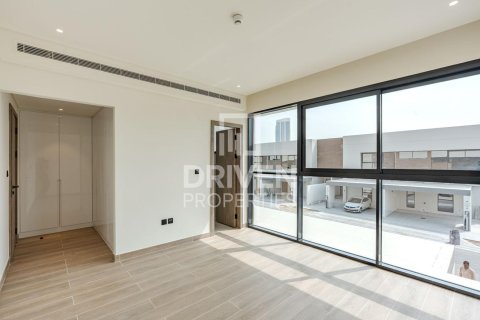 Vilë në Dubai Land, Emiratet e Bashkuara Arabe 3 dhoma gjumi, 281.59 m2. № 746844 - Foto 5