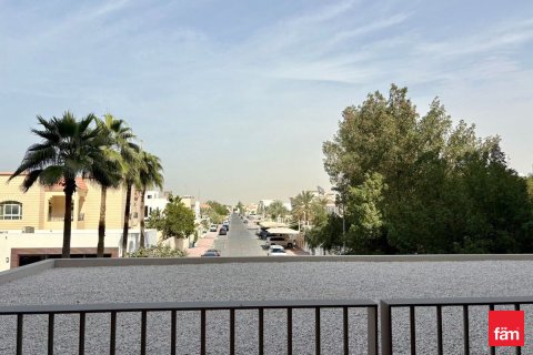 Lägenhet till försäljning i Dubai, UAE 2 sovrum, 143.7 kvm Nr. 685943 - fotografi 12