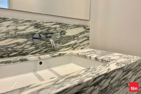 Lägenhet till försäljning i Dubai, UAE 2 sovrum, 143.7 kvm Nr. 685943 - fotografi 10