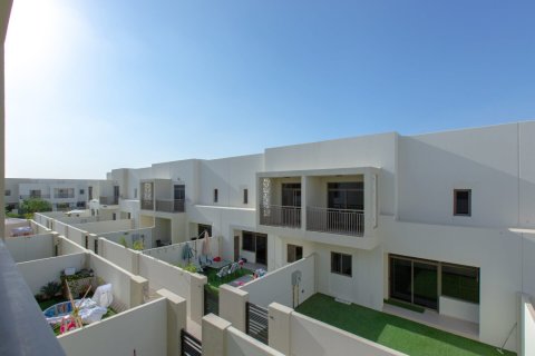 Townhouse sa Town Square, Dubai, UAE 3 silid-tulugan, 188 sq.m. № 700728 - larawan 3