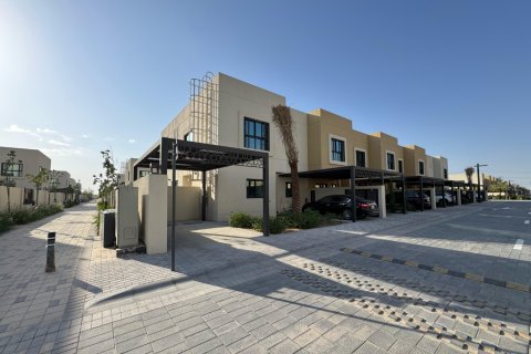 Adosado en Sharjah, EAU 3 dormitorios, 250.84 m² № 749274