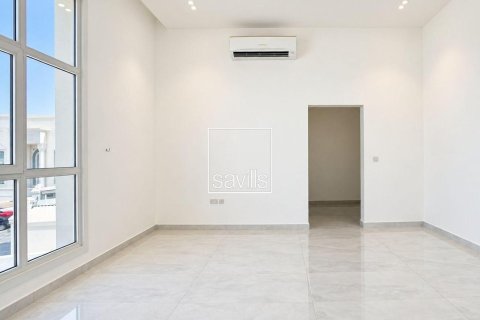 Vila u Al Rahba, Abu Dhabi, UAE 5 spavaćih soba, 1274.72 m2 Br. 766888 - fotografija 11