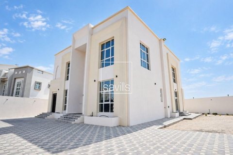 Vila u Al Rahba, Abu Dhabi, UAE 5 spavaćih soba, 1274.72 m2 Br. 766888 - fotografija 17