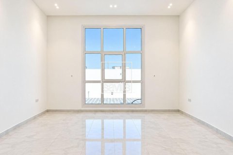 Vila u Al Rahba, Abu Dhabi, UAE 5 spavaćih soba, 1274.72 m2 Br. 766888 - fotografija 9