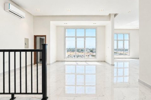 Vila u Al Rahba, Abu Dhabi, UAE 5 spavaćih soba, 1274.72 m2 Br. 766888 - fotografija 10