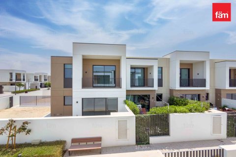Kaupunkipientalo Dubai, Arabiemiraatit 4 makuuhuonetta, 287.2 m2 № 760092