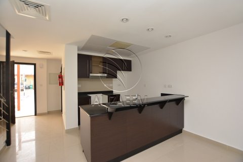 Villa itt: Abu Dhabi, EAE, 3 hálószoba, 174 m², azonosító: 662819 - fénykép 3