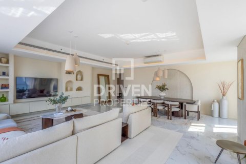 Apartman u Downtown Dubai (Downtown Burj Dubai), UAE 4 spavaćih soba, 302 m2 Br. 653583 - fotografija 1